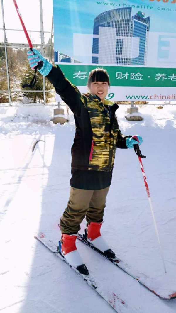 ������Ů�h������ѩ���g����