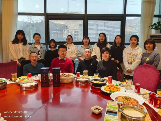 �옷�t���������Ů�˹�(ji��)